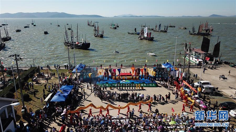 （社會(huì )）（4）太湖漁民喜迎開(kāi)捕節